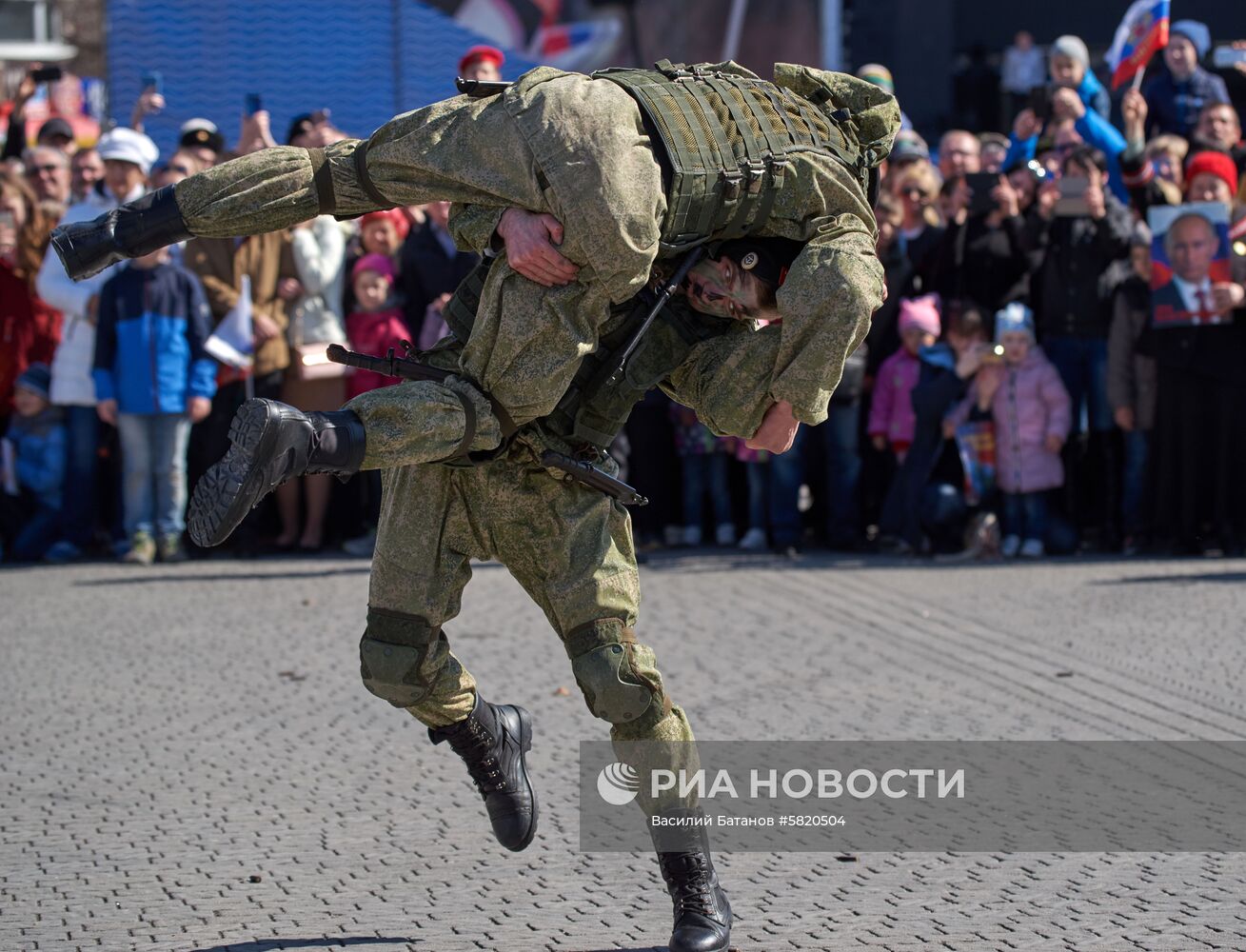 Акция "Военная служба по контракту в Вооружённых силах — Твой выбор!" в Севастополе