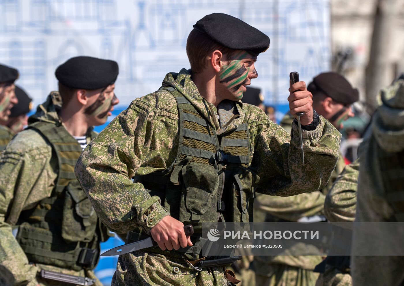 Акция "Военная служба по контракту в Вооружённых силах — Твой выбор!" в Севастополе