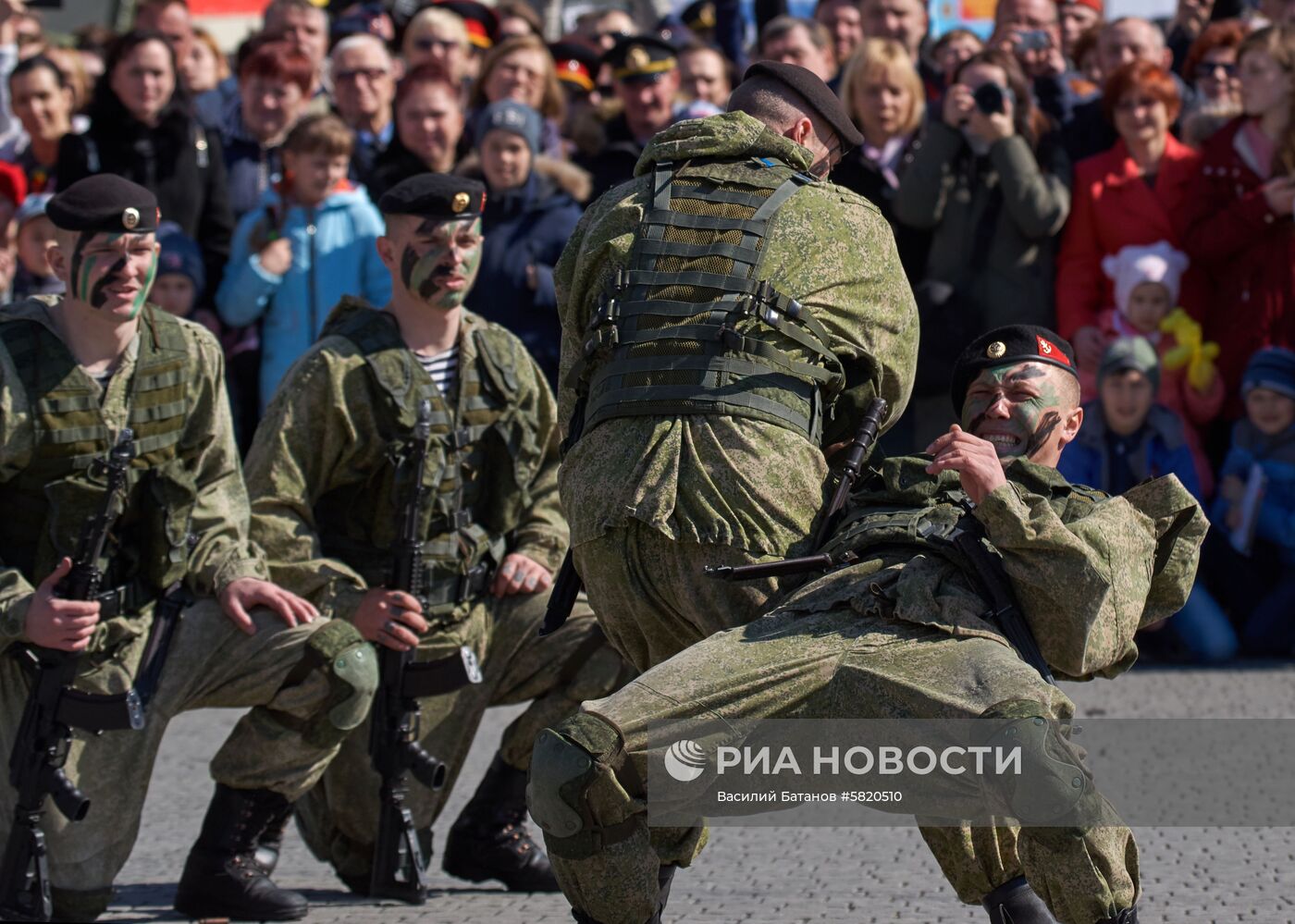 Акция "Военная служба по контракту в Вооружённых силах — Твой выбор!" в Севастополе