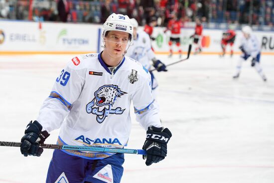 Хоккей. КХЛ. Матч "Авангард" - "Барыс