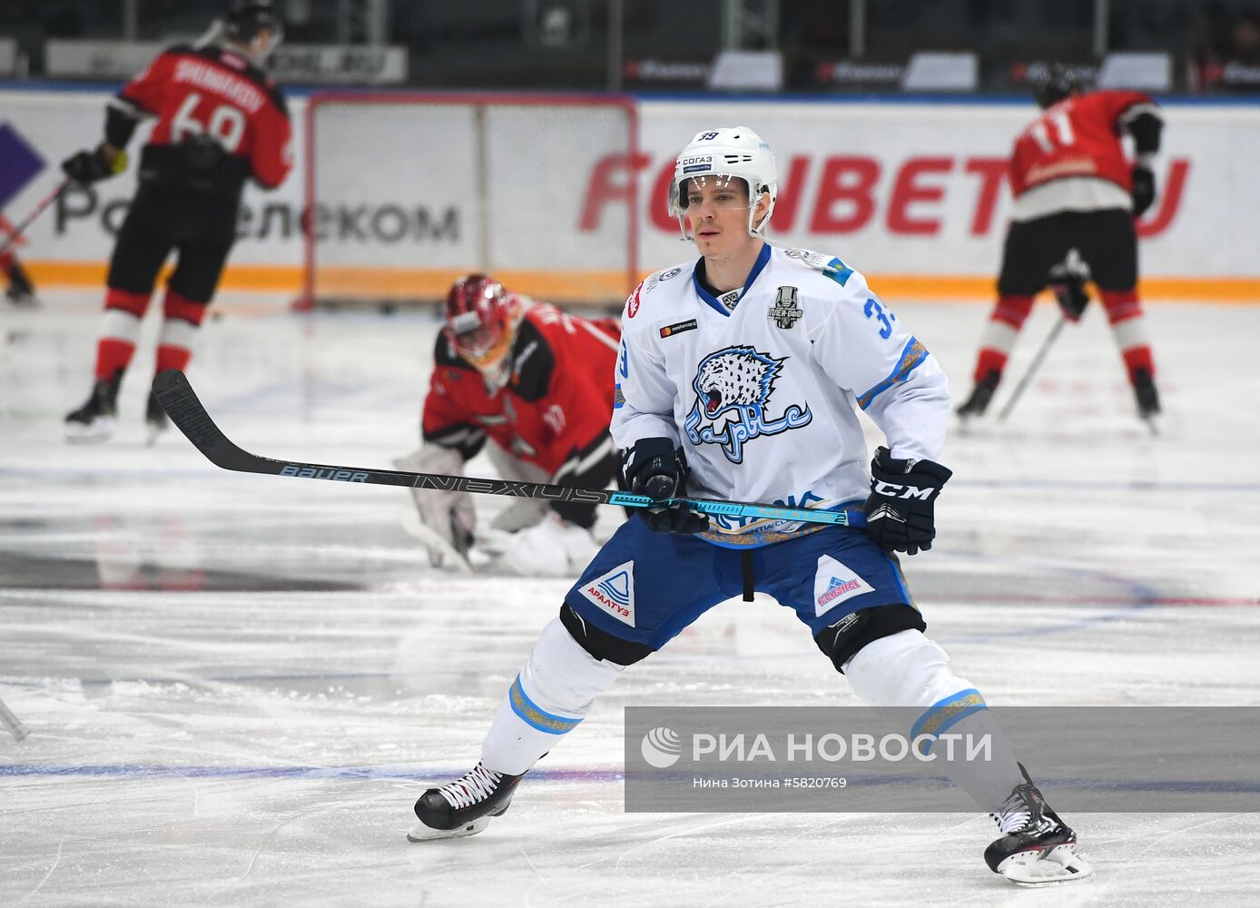 Хоккей. КХЛ. Матч "Авангард" - "Барыс