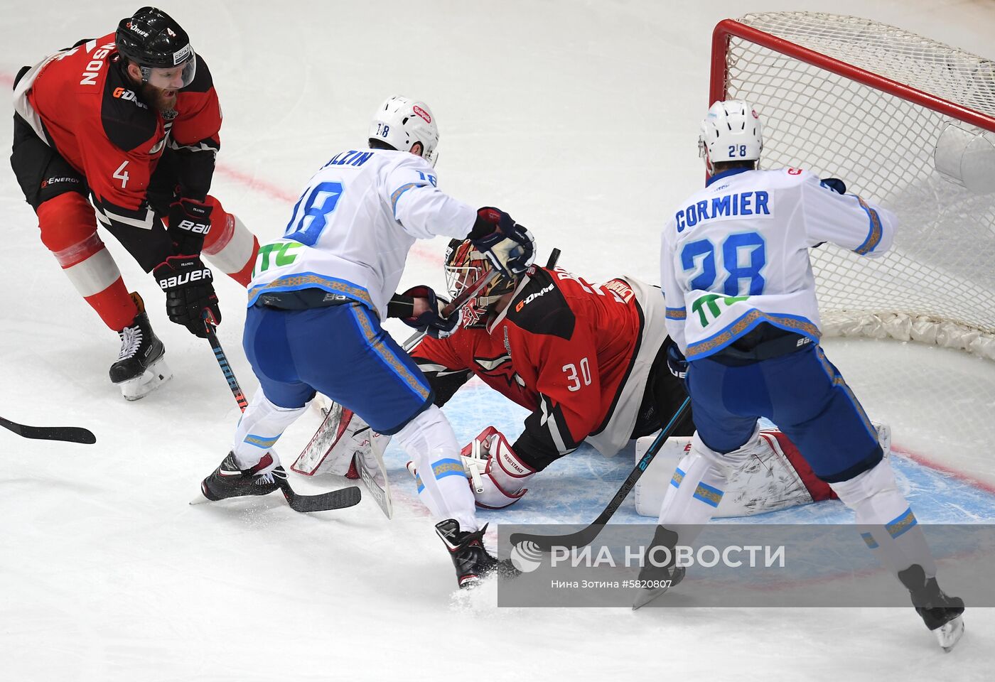 Хоккей. КХЛ. Матч "Авангард" - "Барыс