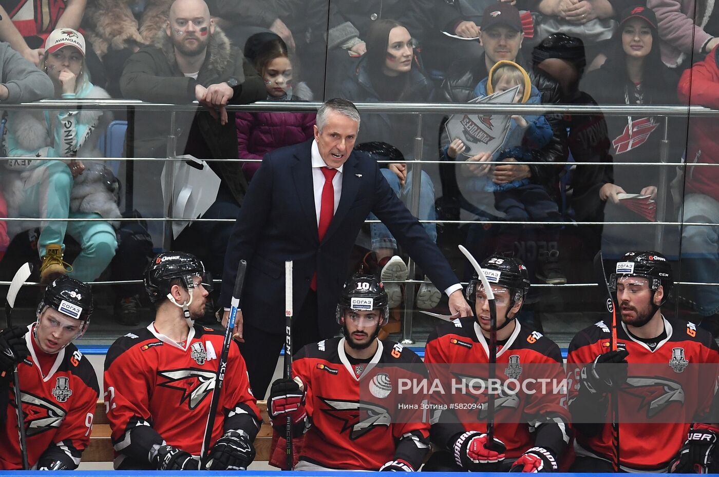 Хоккей. КХЛ. Матч "Авангард" - "Барыс