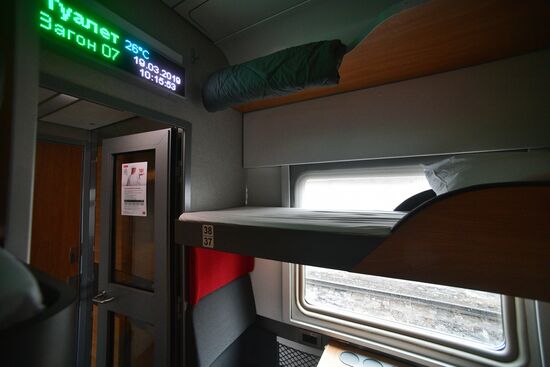 РЖД запустила поезда с модернизированными плацкартными вагонами