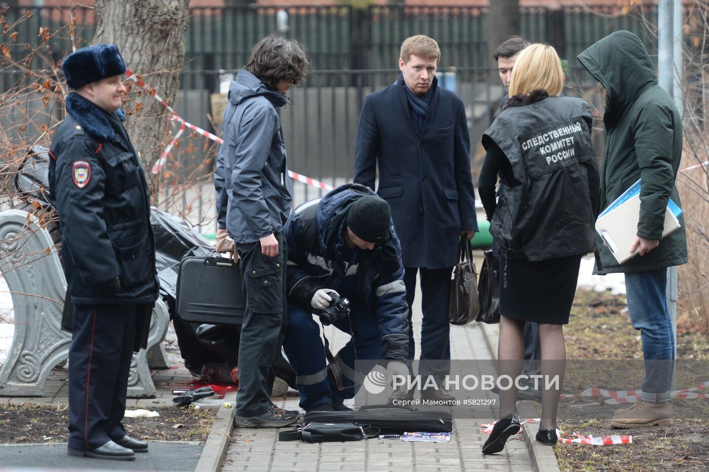 В Москве мужчина покончил с собой на улице