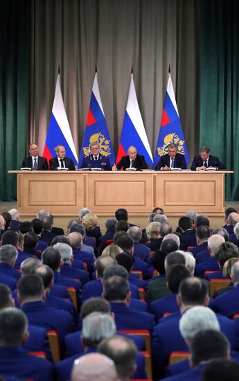 Президент РФ В. Путин принял участие в расширенном заседании коллегии Генпрокуратуры РФ
