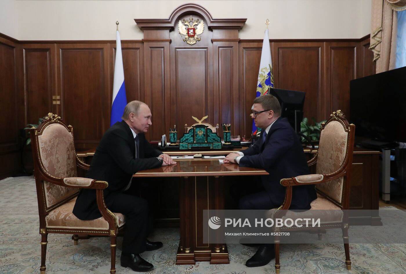 Президент РФ В. Путин встретился с врио губернатора Челябинской области А. Текслером