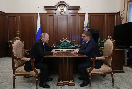 Президент РФ В. Путин встретился с врио губернатора Челябинской области А. Текслером