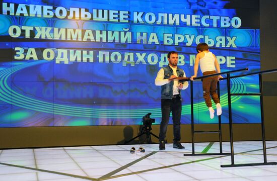 Рахим Куриев и Анжела Ташуева установили новые рекорды
