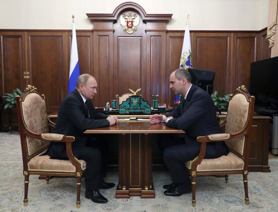 Президент РФ В. Путин провел встречу с Д. Паслером