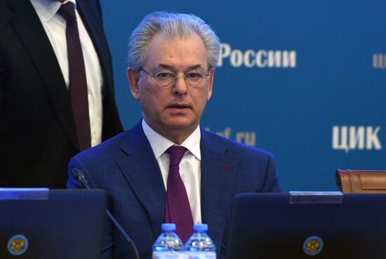 Передача мандата депутата Госдумы РФ П. Грудинину