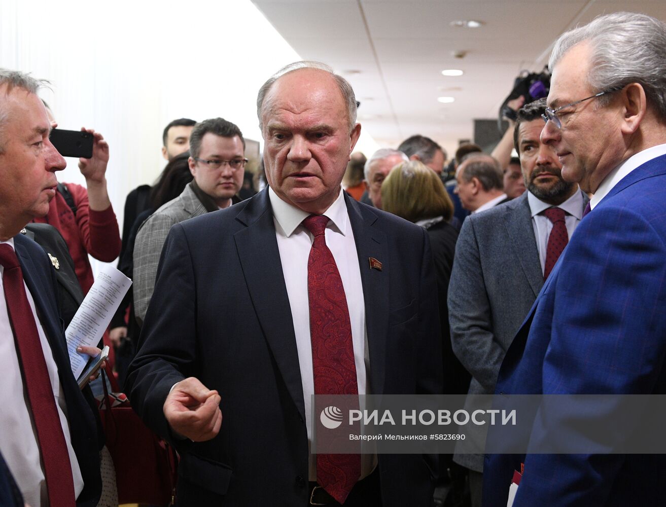 Передача мандата депутата Госдумы РФ П. Грудинину