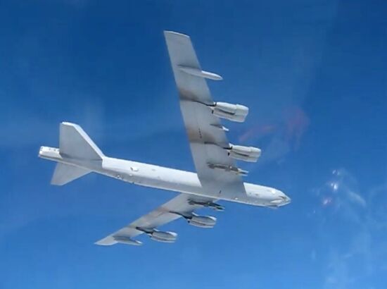 Стратегический бомбардировщик США B-52 совершил полет над Балтийским морем