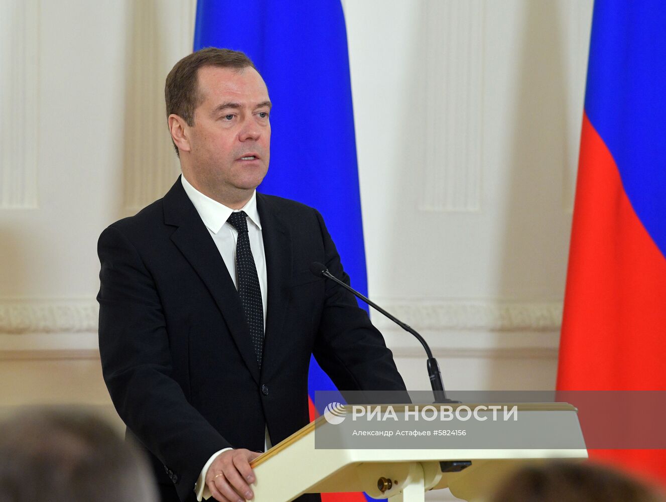 Премьер-министр РФ Д. Медведев выступил на церемонии вручения премий правительства РФ