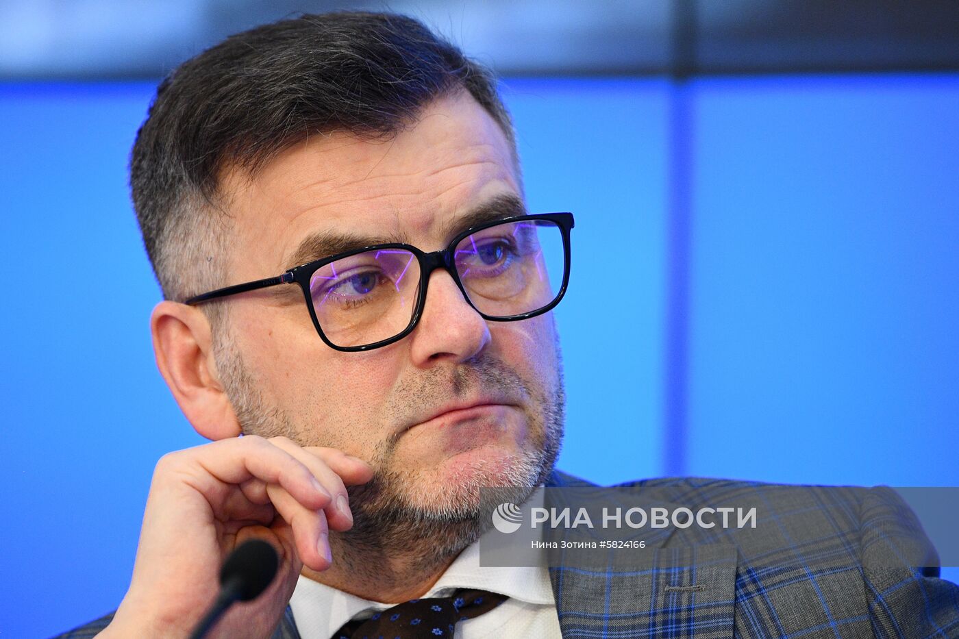 Пресс-конференция на тему: "Кампания по выборам президента Украины – на финишной прямой"