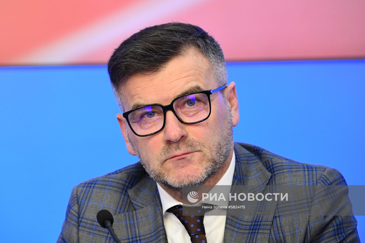 Пресс-конференция на тему: "Кампания по выборам президента Украины – на финишной прямой"