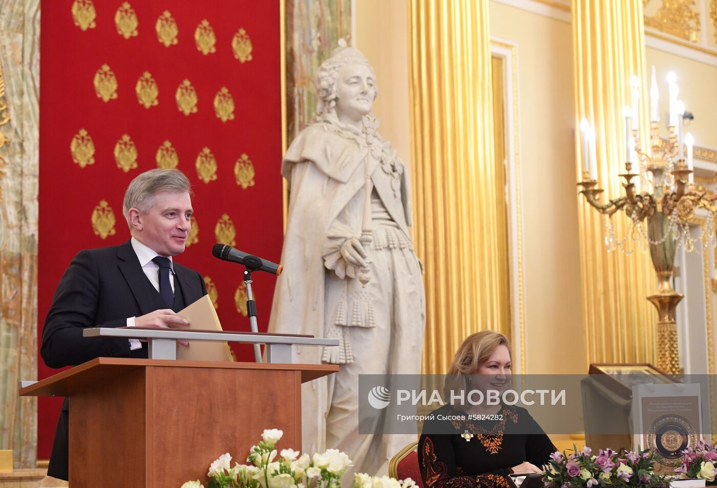 Выставка "Российская благотворительность под покровительством Императорского дома Романовых"