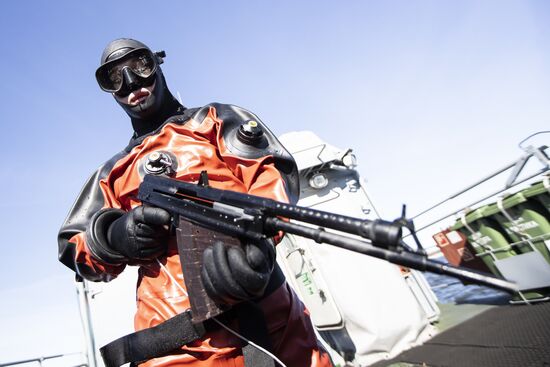 Тренировка отряда Балтийской военно-морской базы