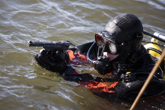 Тренировка отряда Балтийской военно-морской базы