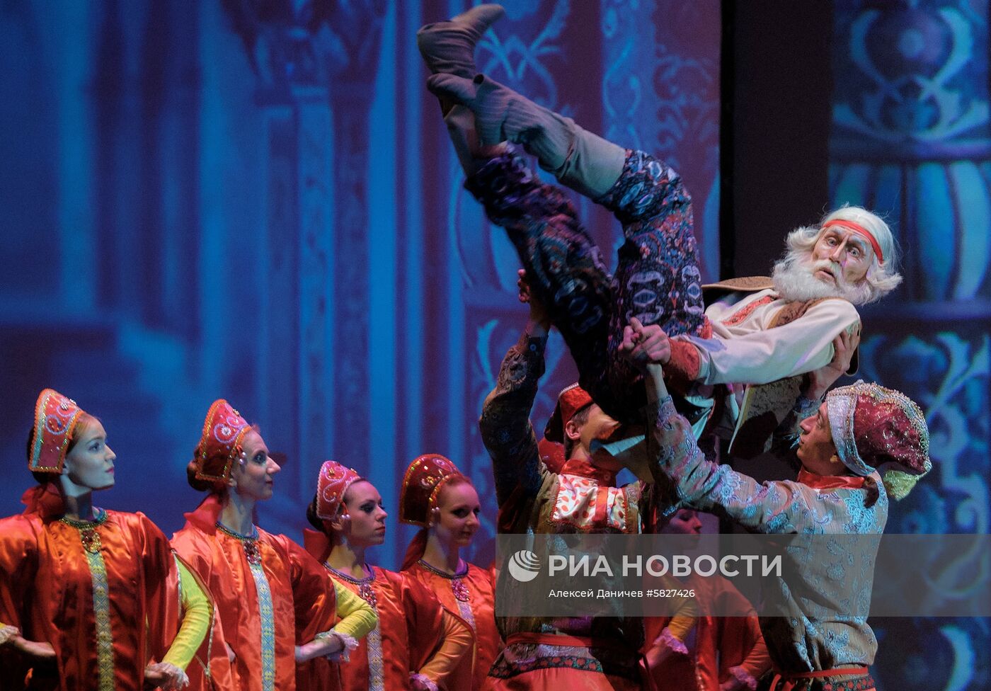 Премьера балета "Сказка о рыбаке и рыбке" в Санкт-Петербурге