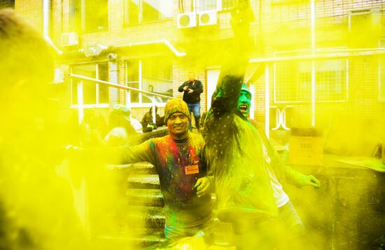 Фестиваль красок Холи Мела