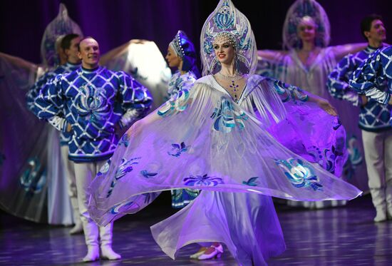 Фестиваль народного искусства "Танцуй и пой, моя Россия!"