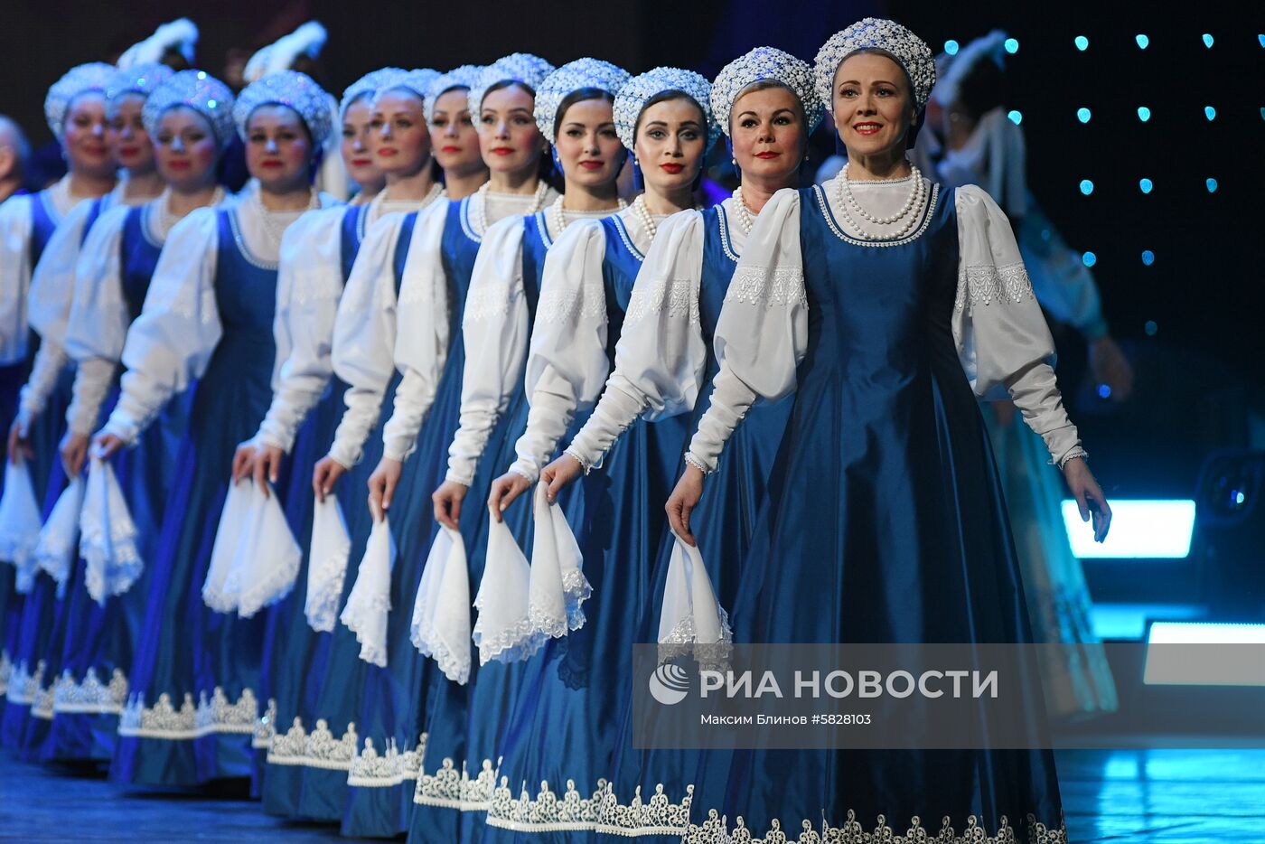 Фестиваль народного искусства "Танцуй и пой, моя Россия!"