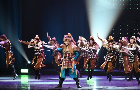 Фестиваль народного искусства "Танцуй и пой, моя Россия!"