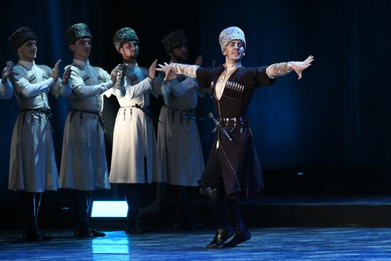 Фестиваль народного искусства "Танцуй и пой, моя Россия!"