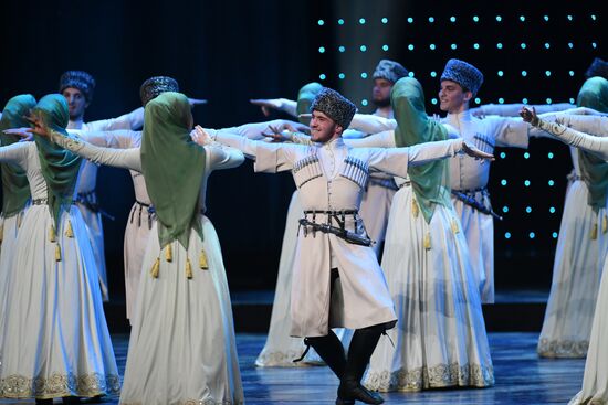 Фестиваль народного искусства "Танцуй и пой, моя Россия!"