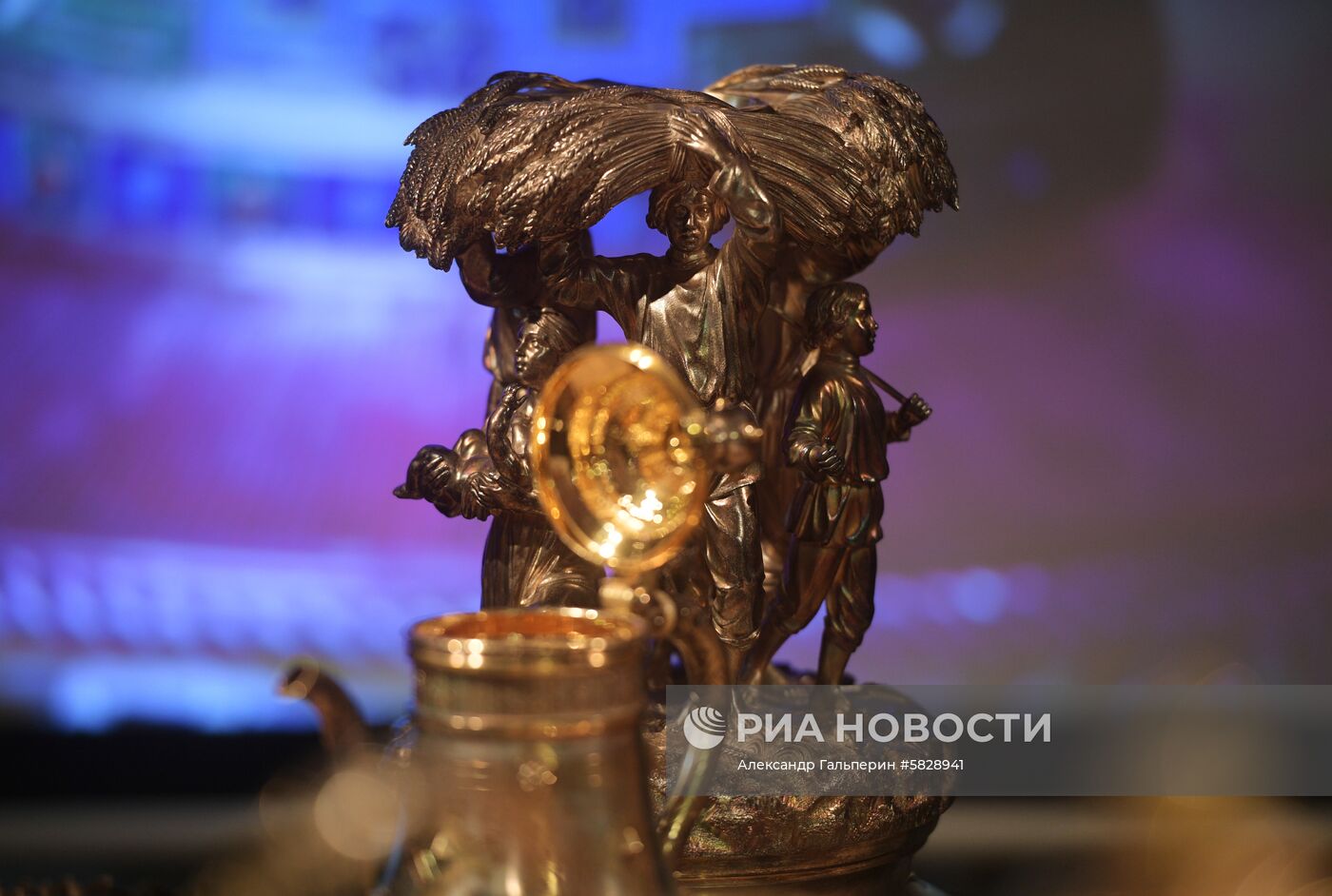 Передача музею-заповеднику "Царское Село" предметов "клада Нарышкиных"