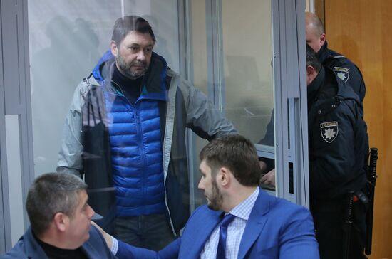 Заседание суда по делу журналиста К. Вышинского 