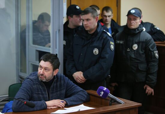 Заседание суда по делу журналиста К. Вышинского 