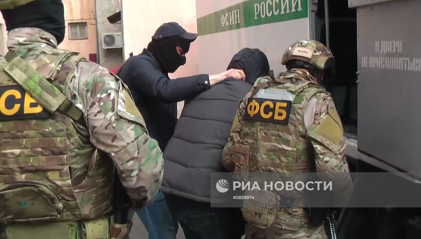 ФСБ пресекла деятельность международной террористической организации в Крыму
