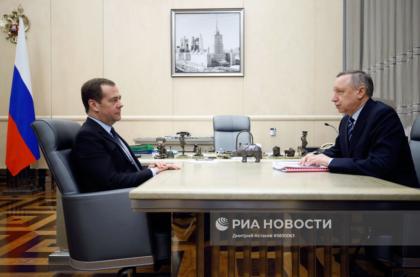 Премьер-министр РФ Д. Медведев встретился с врио губернатора Санкт-Петербурга А. Бегловым