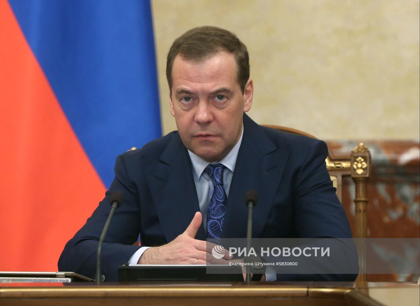 Премьер-министр РФ Д. Медведев провел заседание правительства РФ