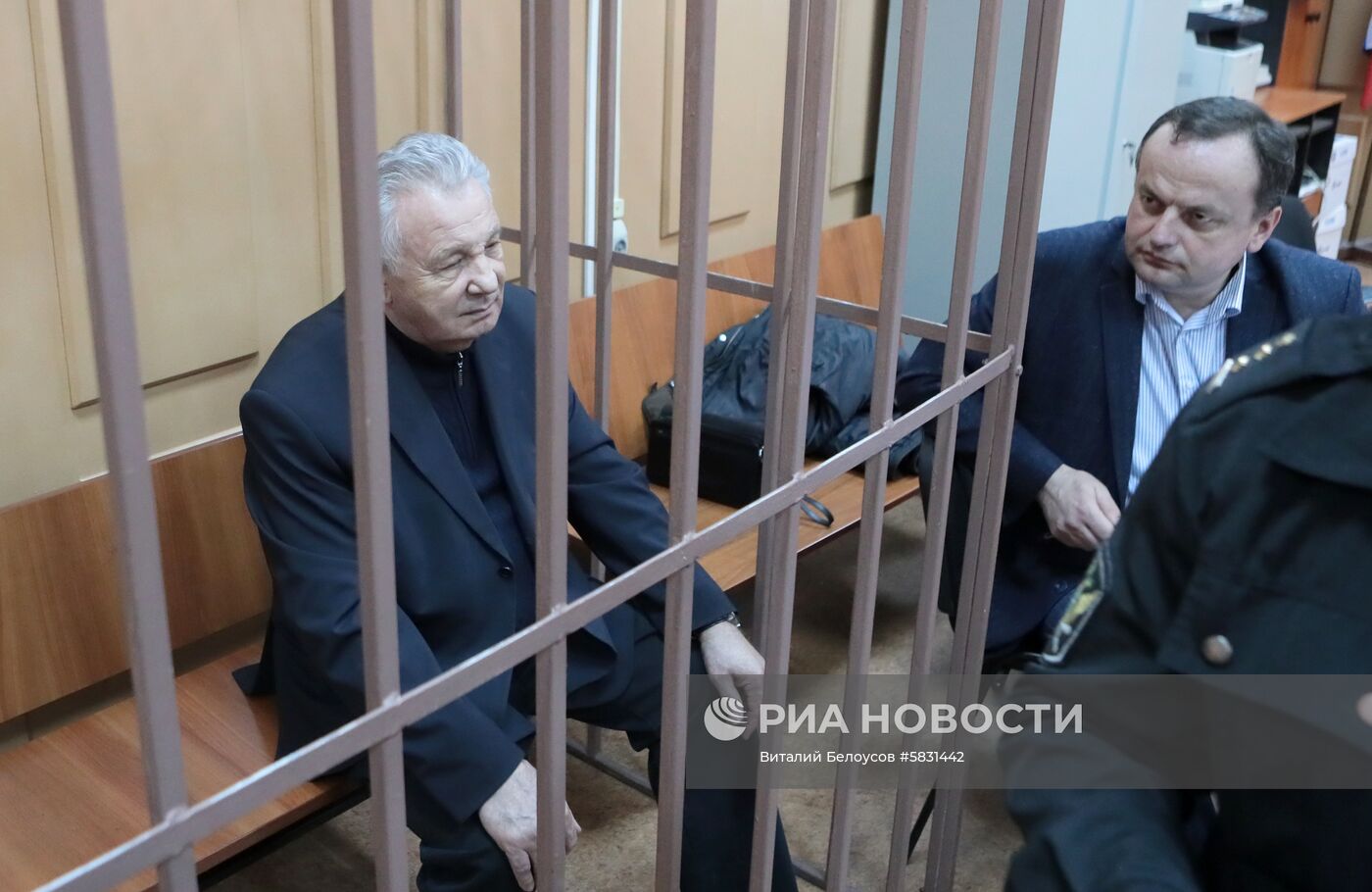 Избрание меры пресечения В. Ишаеву