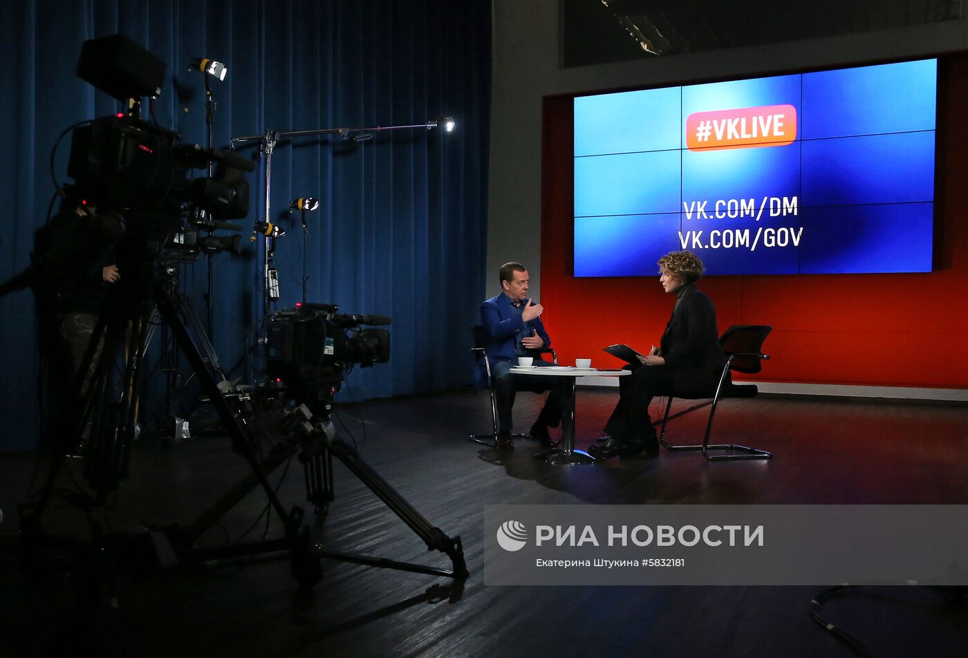 Премьер-министр РФ Д. Медведев посетил офис компании Mail.ru Group