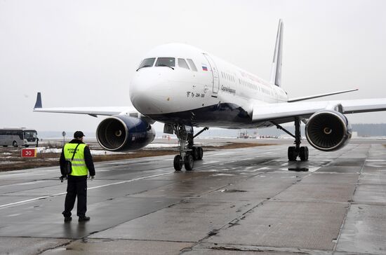 Передача в эксплуатацию самолета Ту-204-300 "Сергей Королев"