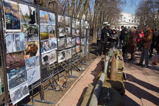 Выставка свидетельств военной агрессии ВСУ открылась в Луганске