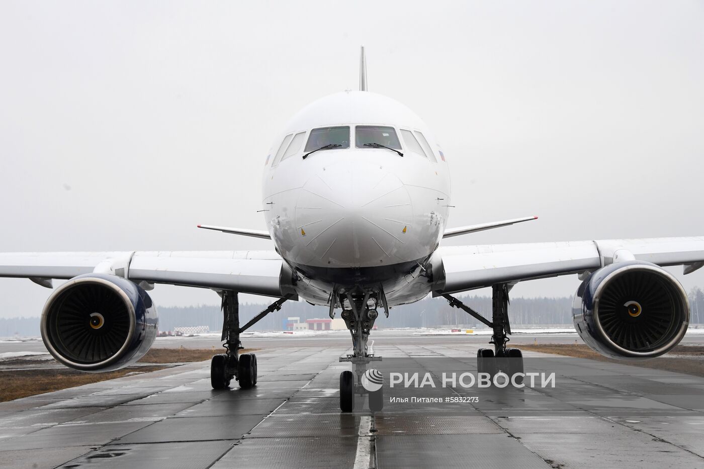 Передача в эксплуатацию самолета Ту-204-300 "Сергей Королев"