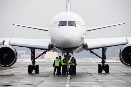 Передача в эксплуатацию самолета Ту-204-300 "Сергей Королев"