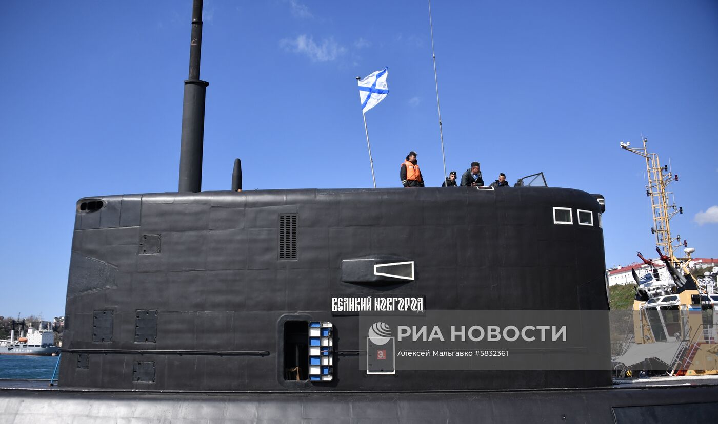 Подлодка «Великий Новгород» впервые прибыла на базу ЧФ в Севастополе