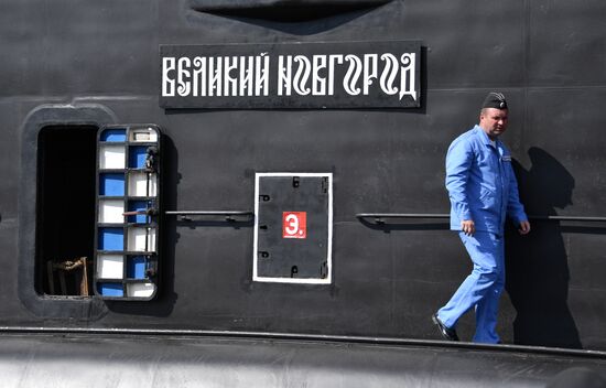 Подлодка «Великий Новгород» впервые прибыла на базу ЧФ в Севастополе