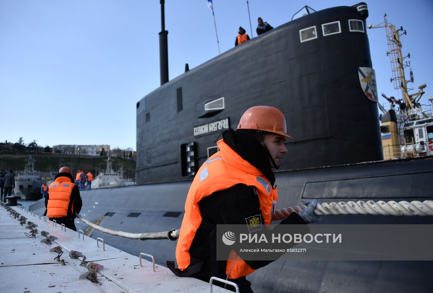 Подлодка «Великий Новгород» впервые прибыла на базу ЧФ в Севастополе