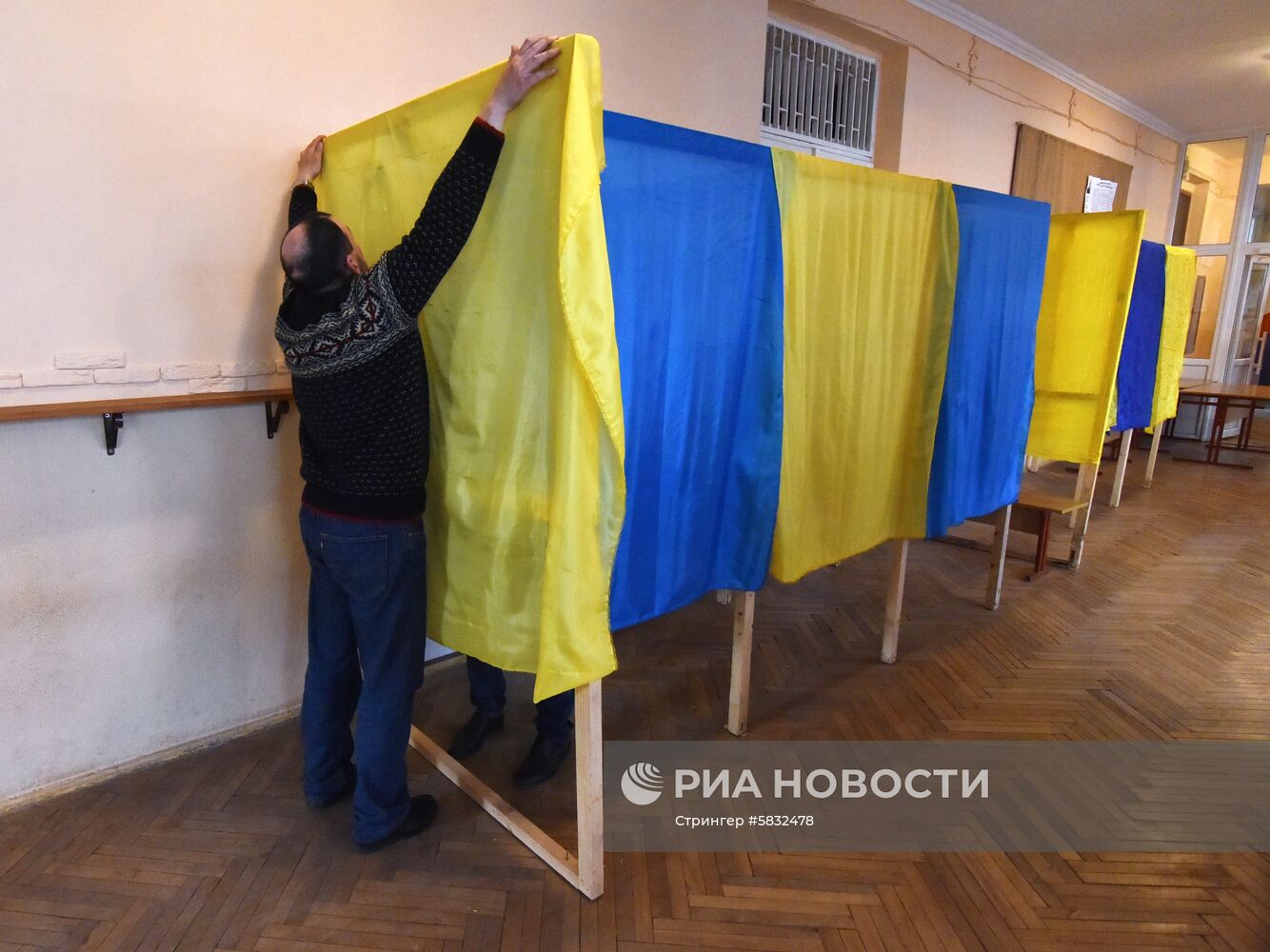 Подготовка избирательных участков к выборам президента Украины