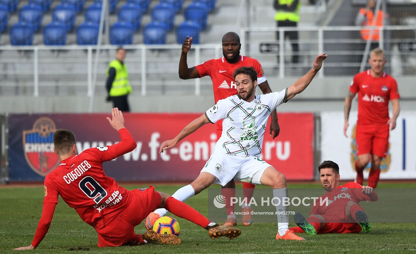 Футбол. РПЛ. Матч "Енисей" - "Рубин"