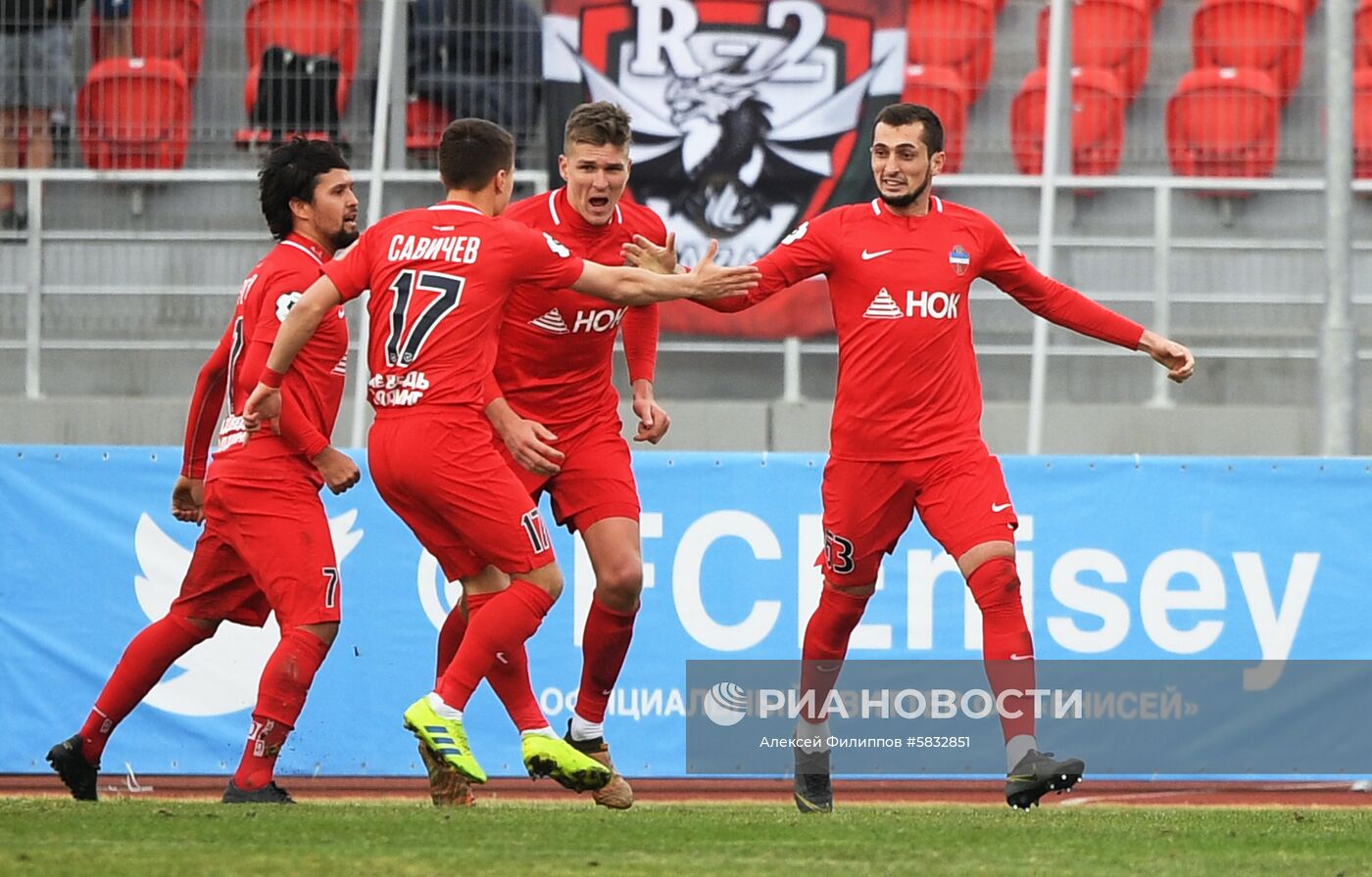 Футбол. РПЛ. Матч "Енисей" - "Рубин"