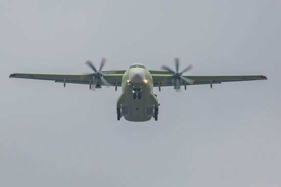 Первый полет Ил-112В