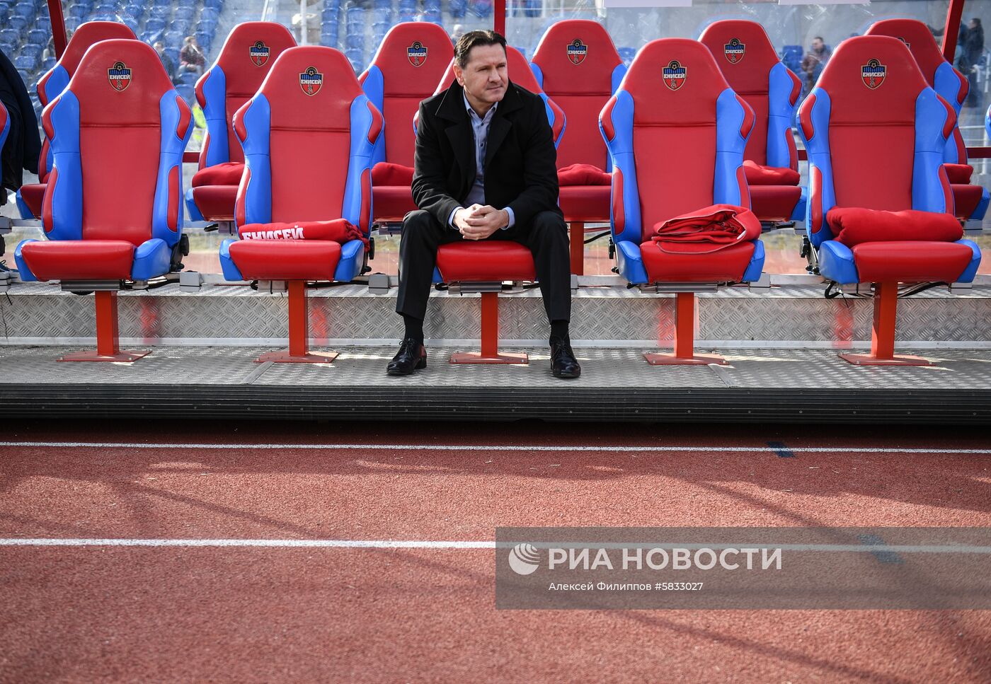 Футбол. РПЛ. Матч "Енисей" - "Рубин"